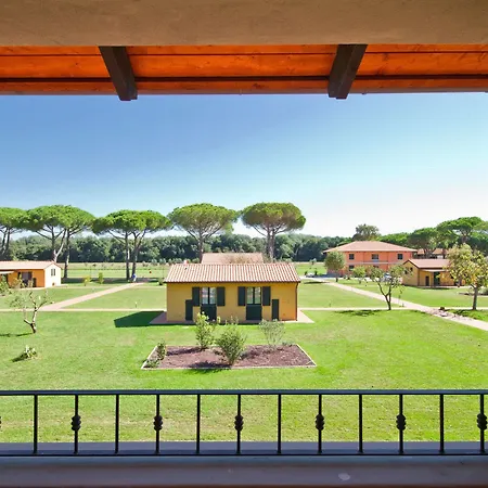 Апарт-отель La Fattoria Di 4*