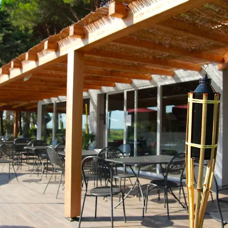 La Fattoria Di מלון דירות טירניה